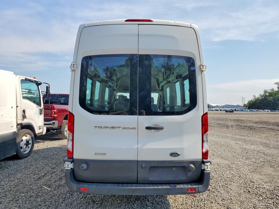 67601356 :رقم المزاد ، 1FBVU4XG1GKB27248 vin ، 2016 Ford Transit مزاد بيع
