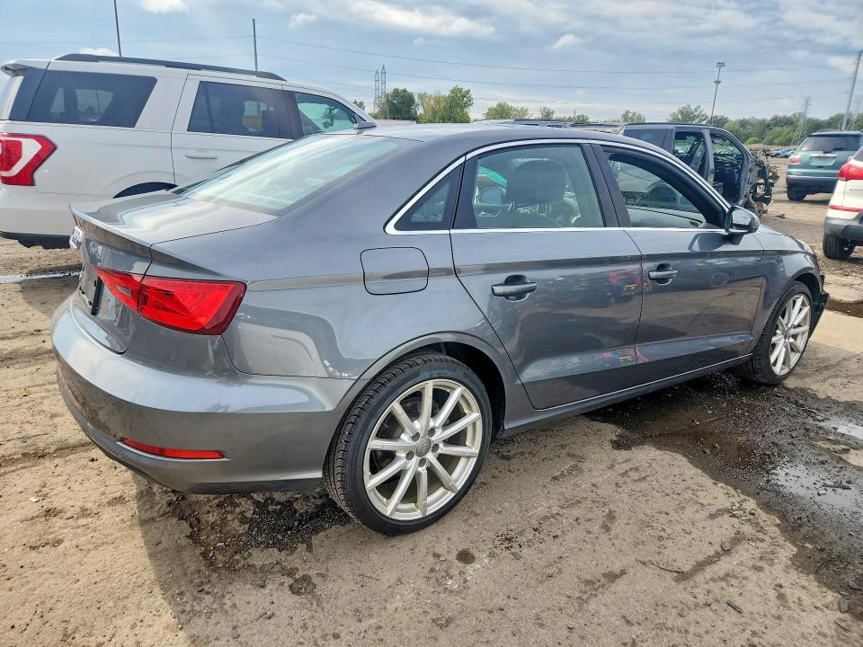 69658386 :رقم المزاد ، WAUCCGFF2F1021263 vin ، 2015 Audi A3 مزاد بيع