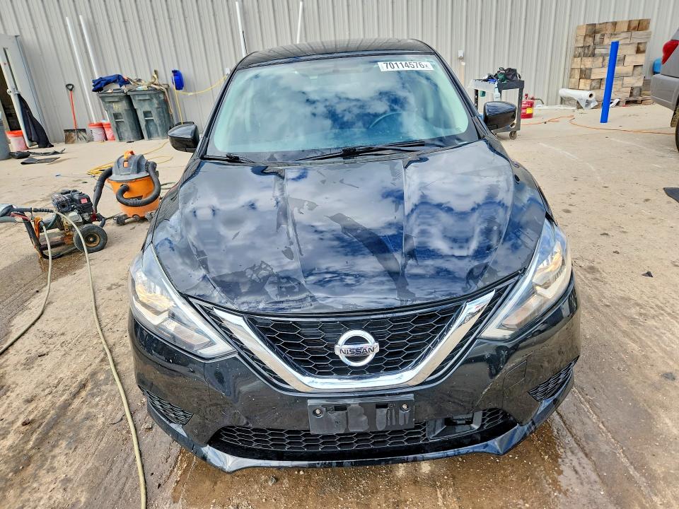 70114576 :رقم المزاد ، 3N1AB7AP1JY246097 vin ، 2018 Nissan Sentra مزاد بيع