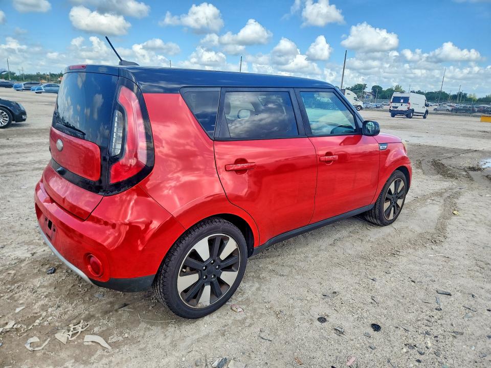 Продаж на аукціоні авто 2018 Kia Soul, vin: KNDJP3A54J7575660, номер лоту: 68441636