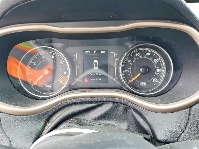 68701956 :رقم المزاد ، 1C4PJMCB4FW674089         vin ، 2015 Jeep Cherokee مزاد بيع