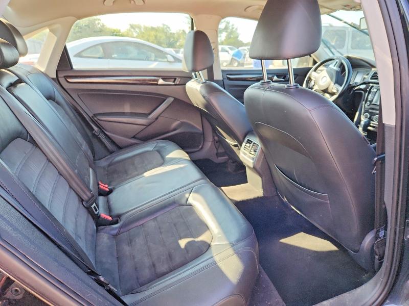 69090036 :رقم المزاد ، 1VWCT7A32FC007560 vin ، 2015 Volkswagen Passat مزاد بيع