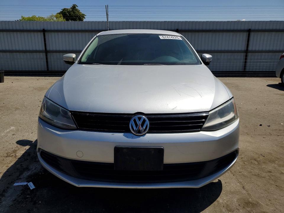 2014 Volkswagen Jetta მანქანა იყიდება აუქციონზე, vin: 3VWD17AJ5EM222761, აუქციონის ნომერი: 67474226