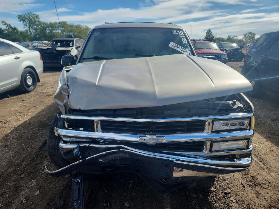 68697506 :رقم المزاد ، 1GNEK13R7XJ543941 vin ، 1999 Chevrolet Tahoe مزاد بيع