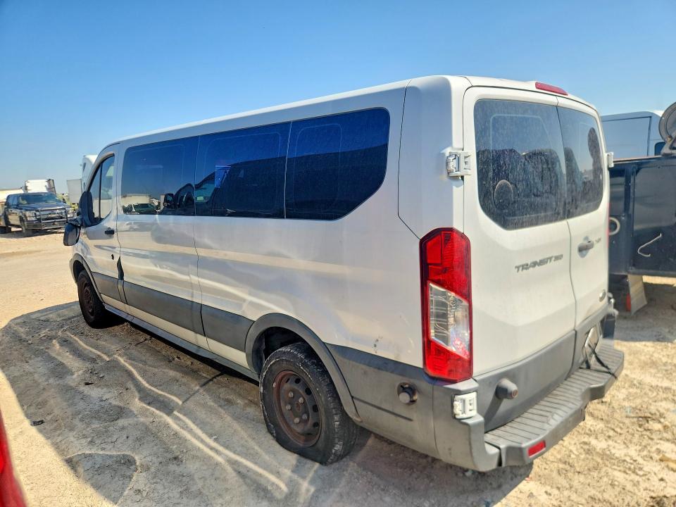 68243166 :رقم المزاد ، 1FBZX2ZMXFKB26369 vin ، 2015 Ford Transit مزاد بيع