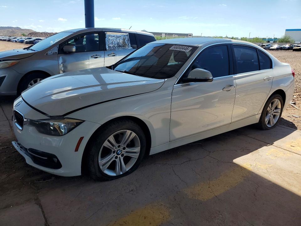 66850446 :رقم المزاد ، WBA8B9G38HNU55515 vin ، 2017 Bmw 330 مزاد بيع