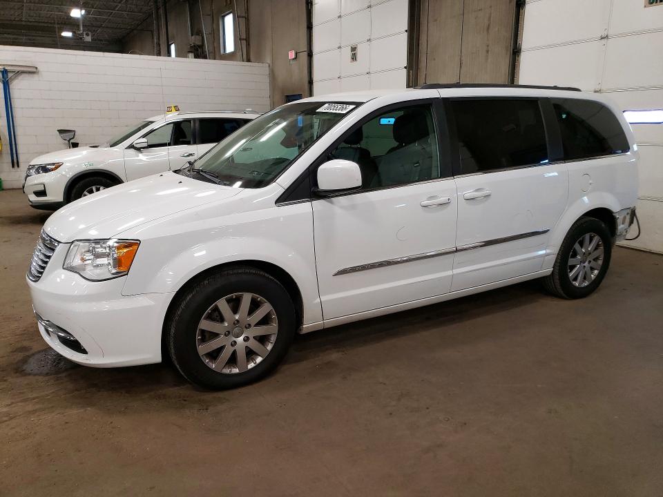 Auction sale of the 2015 Chrysler Town & Country, vin: 2C4RC1BG9FR595153, lot number: 70055366