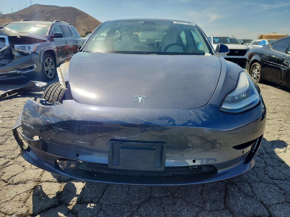 Продаж на аукціоні авто 2019 Tesla Model 3, vin: 5YJ3E1EBXKF450418, номер лоту: 70351126