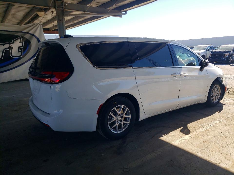 Продажа на аукционе авто 2027 Chrysler Pacifica, vin: 2C4RC1BG5VR594290, номер лота: 70746326