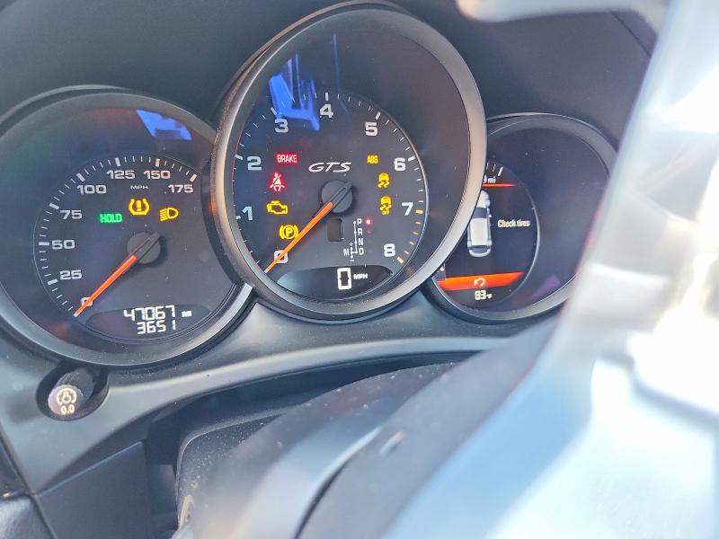 67314856 :رقم المزاد ، WP1AG2A56JLB61442 vin ، 2018 Porsche Macan مزاد بيع
