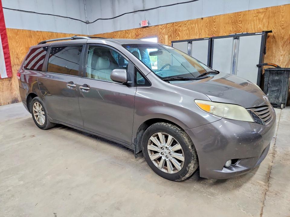 Aukcja sprzedaży 2011 Toyota Sienna, vin: 5TDDK3DC1BS007198, numer aukcji: 67504806