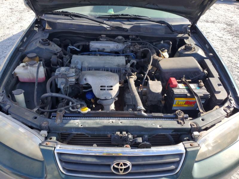 70496326 :رقم المزاد ، 4T1BG22K3YU962467 vin ، 2000 Toyota Camry مزاد بيع