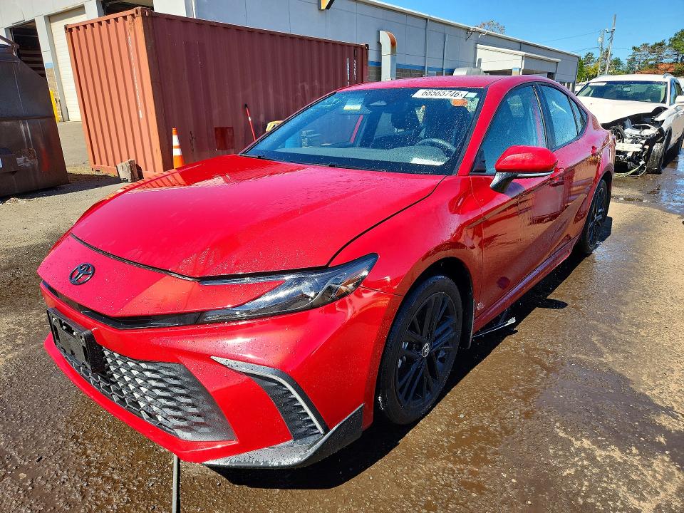 Auction sale of the 2025 Toyota Camry, vin: 4T1DBADK7SU009167, lot number: 68565746