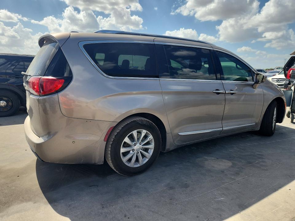 Продажа на аукционе авто 2018 Chrysler Pacifica, vin: 2C4RC1EG9JR139237, номер лота: 69339806