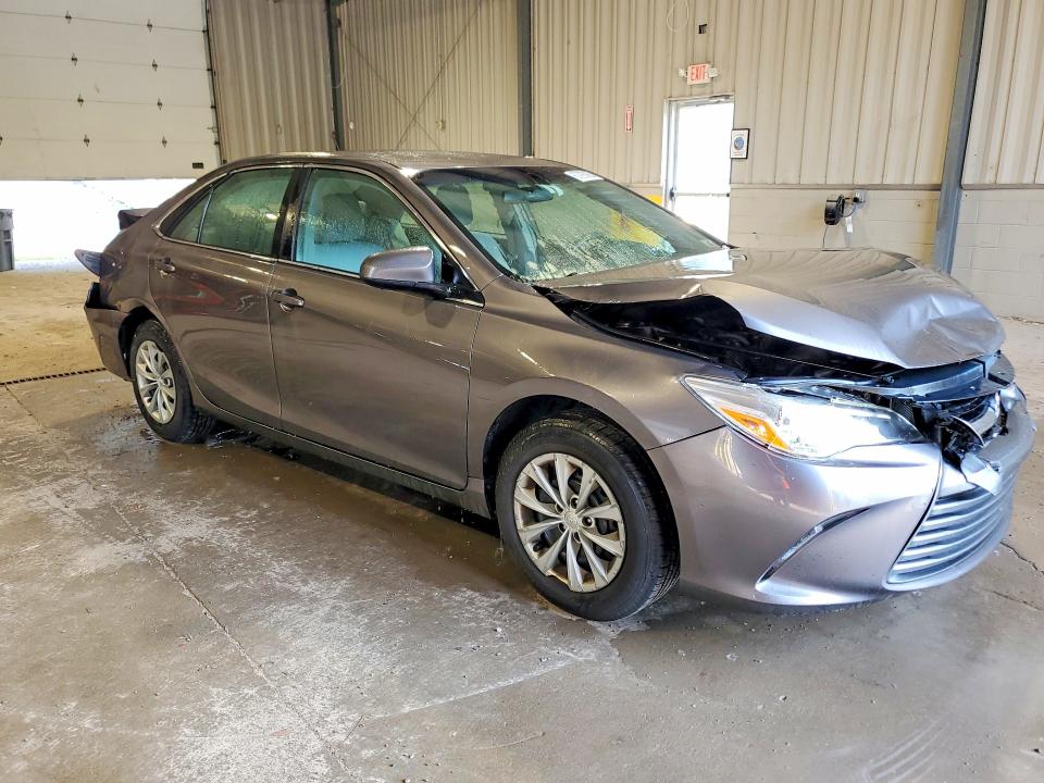 67005036 :رقم المزاد ، 4T1BF1FKXHU445920 vin ، 2017 Toyota Camry مزاد بيع