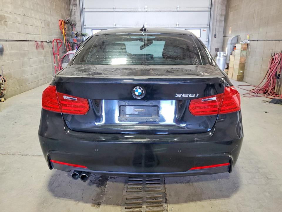 68670576 :رقم المزاد ، WBA3A5C54EF604800 vin ، 2014 Bmw 328 مزاد بيع