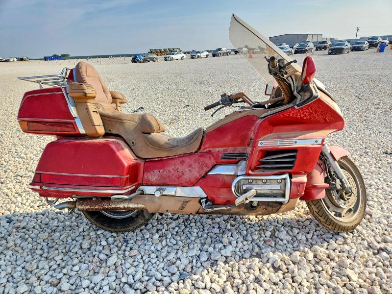 65966396 :رقم المزاد ، 1HFSC2266TA800304 vin ، 1996 Honda Gl1500 مزاد بيع