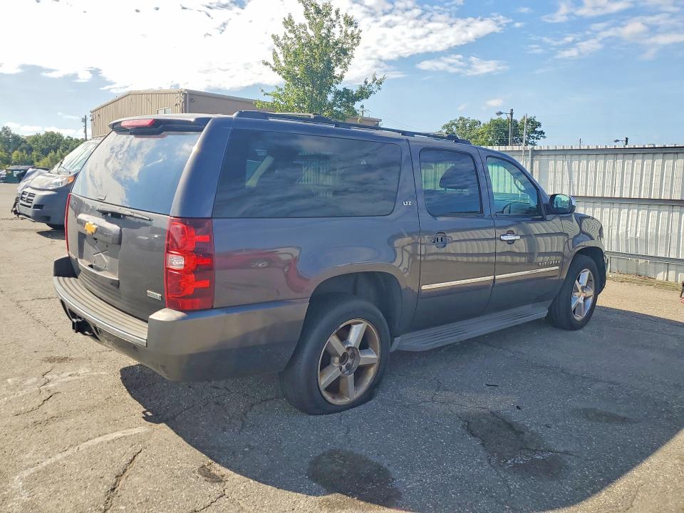 Продаж на аукціоні авто 2010 Chevrolet Suburban, vin: 1GNUKKE36AR255329, номер лоту: 69093246