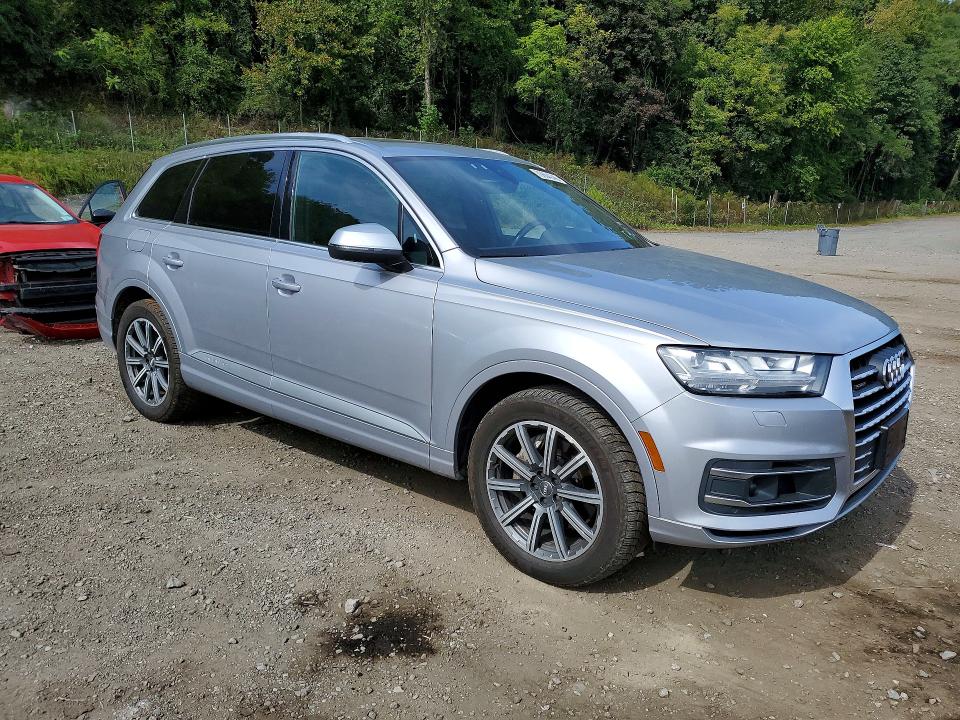 Продажа на аукционе авто 2017 Audi Q7, vin: WA1LAAF72HD029003, номер лота: 70604246