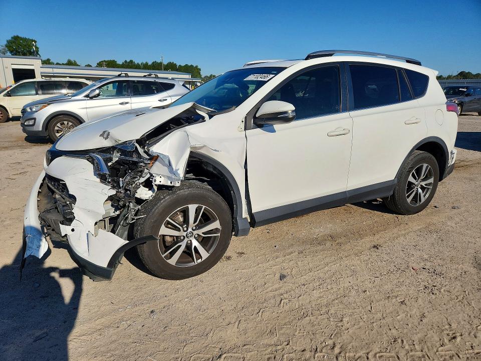 Продажа на аукционе авто 2018 Toyota Rav4, vin: JTMWFREV3JJ744544, номер лота: 71102466