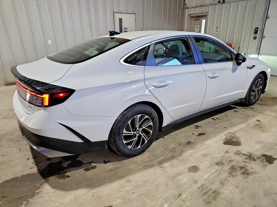 2026 Hyundai Sonata Hybrid მანქანა იყიდება აუქციონზე, vin: KMHL24JJ0TA135754, აუქციონის ნომერი: 71035576