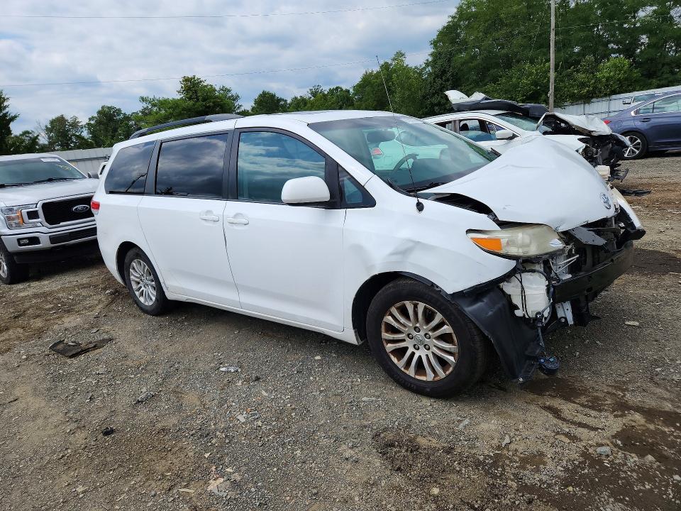 Продаж на аукціоні авто 2013 Toyota Sienna, vin: 5TDYK3DC1DS397210, номер лоту: 67985726