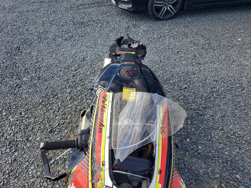 68633406 :رقم المزاد ، JYARN66E2LA000560 vin ، 2020 Yamaha Yzfr1 مزاد بيع