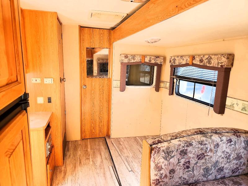 2004 Trailer Travel Tra მანქანა იყიდება აუქციონზე, vin: 4WY200N2941057385, აუქციონის ნომერი: 68325336