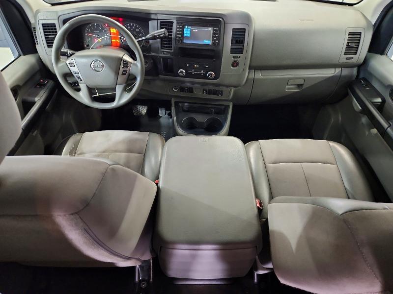 70407376 :رقم المزاد ، 1N6BF0LY3JN807221 vin ، 2018 Nissan Nv مزاد بيع