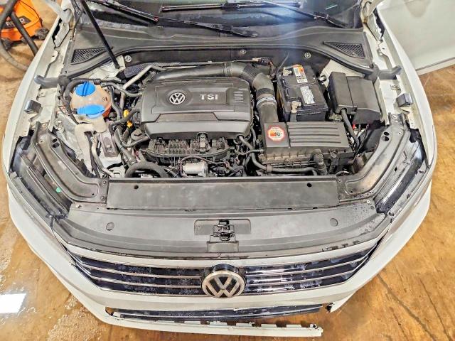 Продаж на аукціоні авто 2017 Volkswagen Passat, vin: 1VWCT7A31HC068918, номер лоту: 71157426