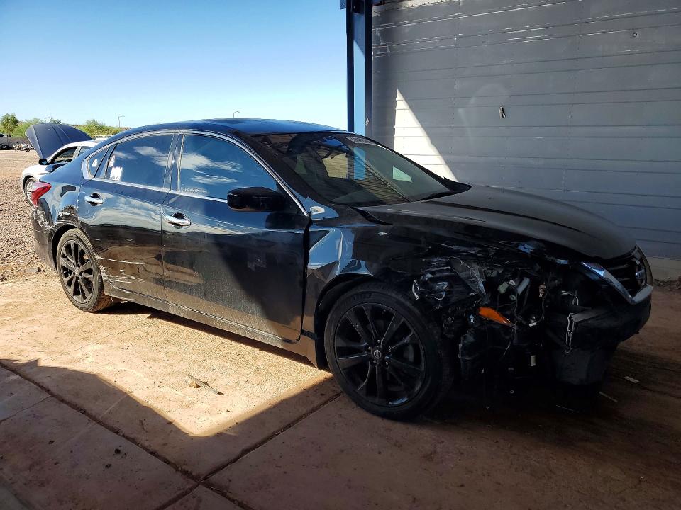 2017 Nissan Altima მანქანა იყიდება აუქციონზე, vin: 1N4AL3AP6HC490419, აუქციონის ნომერი: 69982466