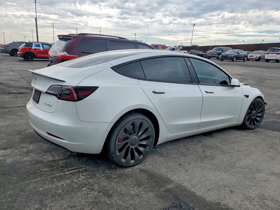 68104156 :رقم المزاد ، 5YJ3E1EC9NF239434 vin ، 2022 Tesla Model 3 مزاد بيع
