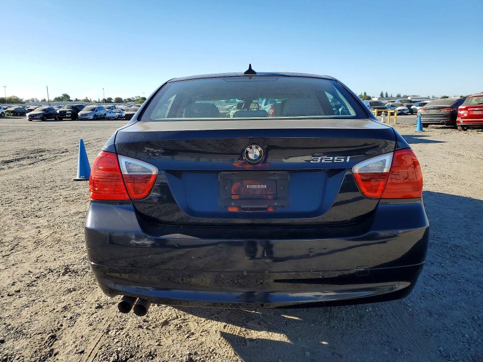 Auction sale of the 2006 Bmw 325, vin: WBAVB13566PT01186, lot number: 70132986