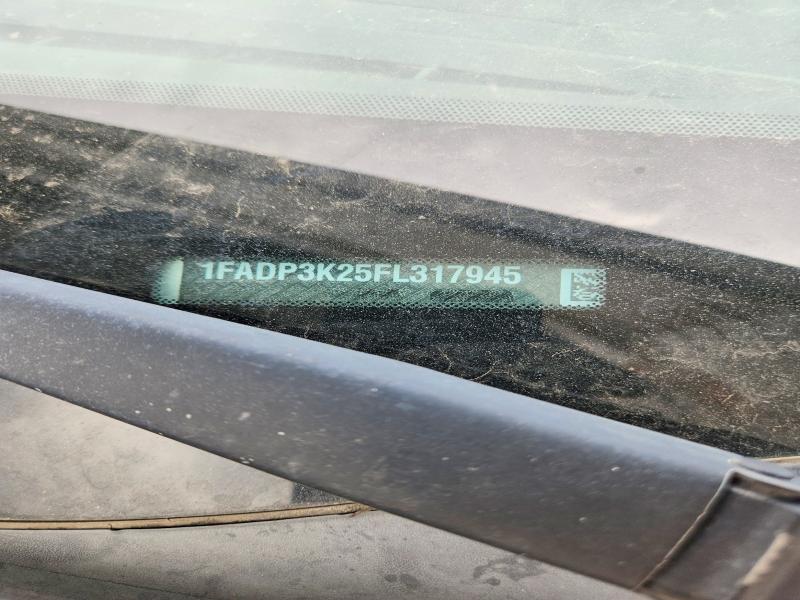 69433936 :رقم المزاد ، 1FADP3K25FL317945 vin ، 2015 Ford Focus مزاد بيع