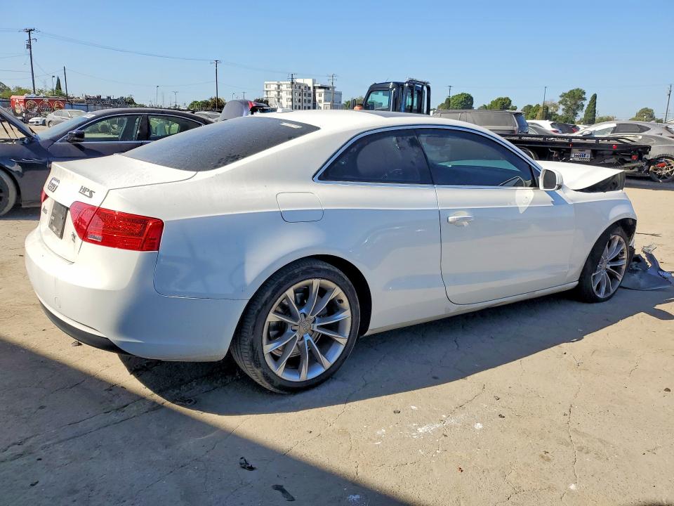 69450326 :رقم المزاد ، WAUCFAFR0EA053111 vin ، 2014 Audi A5 مزاد بيع