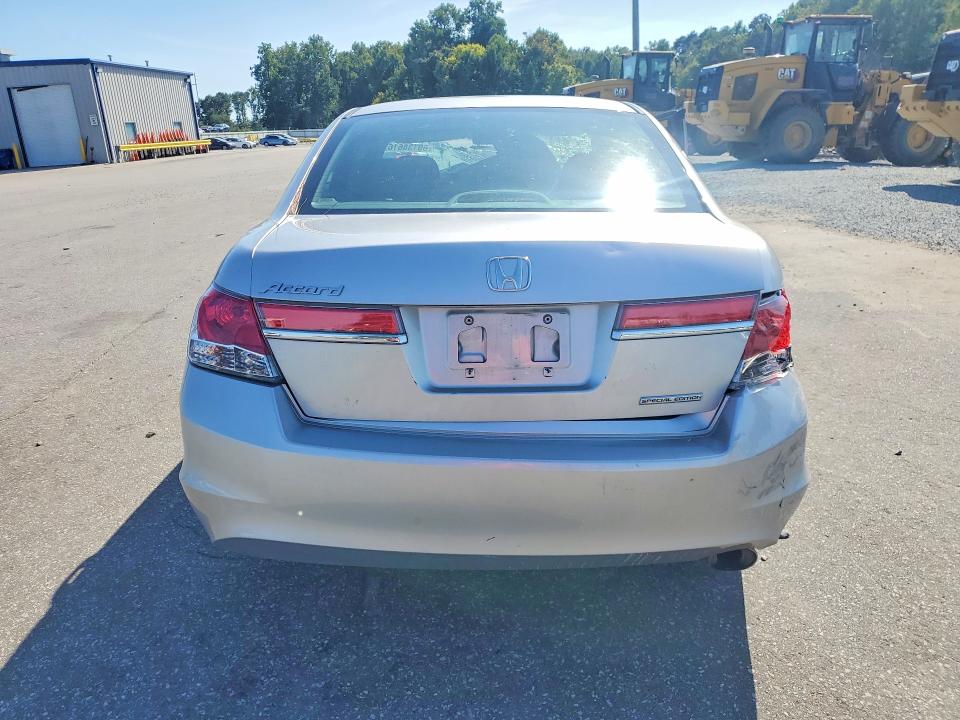 69138616 :رقم المزاد ، 1HGCP2F61CA019544 vin ، 2012 Honda Accord مزاد بيع