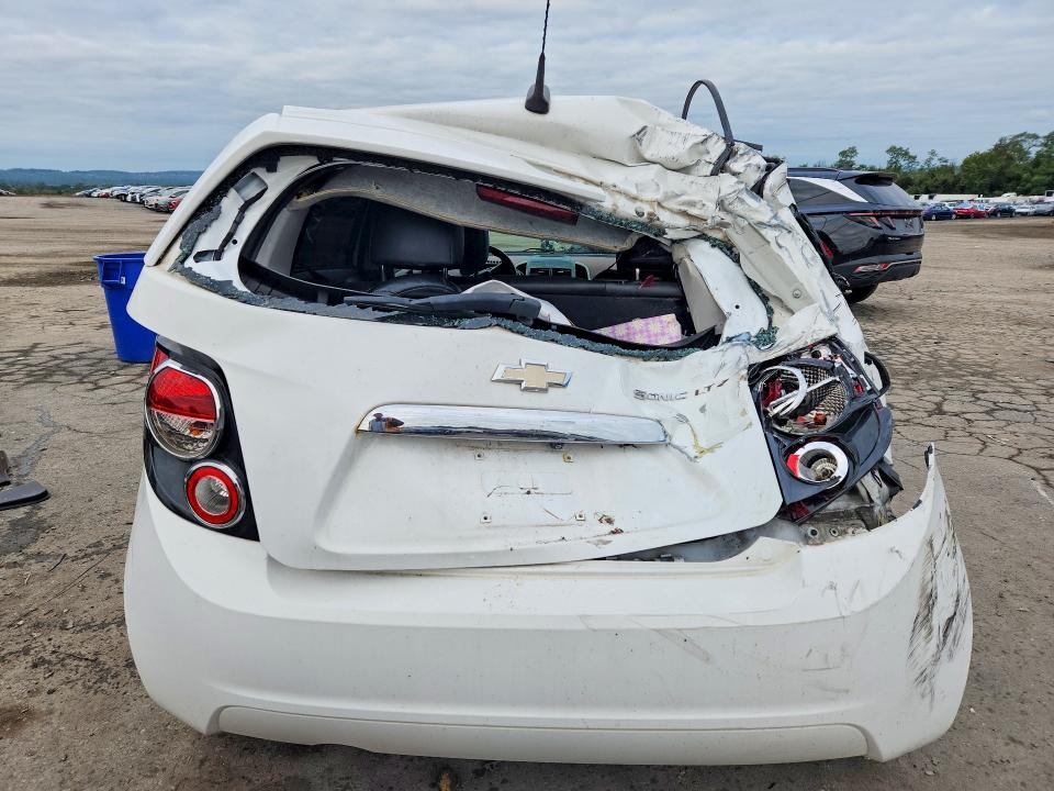 69733596 :رقم المزاد ، 1G1JE6SG2E4141096 vin ، 2014 Chevrolet Sonic مزاد بيع