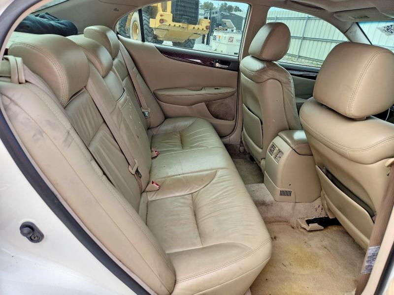 70061626 :رقم المزاد ، JTHBF30G236014889 vin ، 2003 Lexus Es مزاد بيع