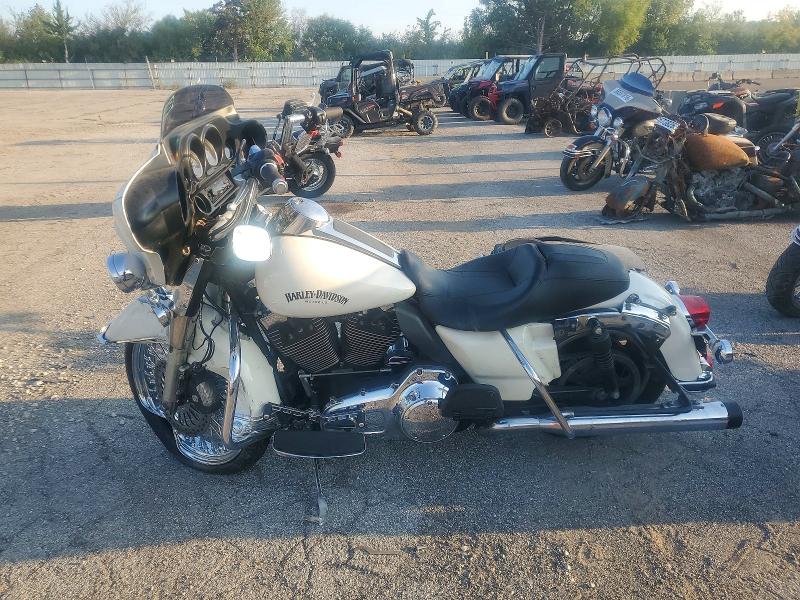 67787286 :رقم المزاد ، 1HD1FMM19CB645993 vin ، 2012 Harley-davidson Flhtp مزاد بيع