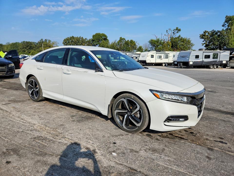 Aukcja sprzedaży 2018 Honda Accord, vin: 1HGCV1F38JA266000, numer aukcji: 69528736