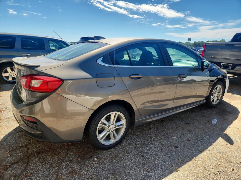 2018 Chevrolet Cruze მანქანა იყიდება აუქციონზე, vin: 1G1BE5SM0J7241999, აუქციონის ნომერი: 69385536