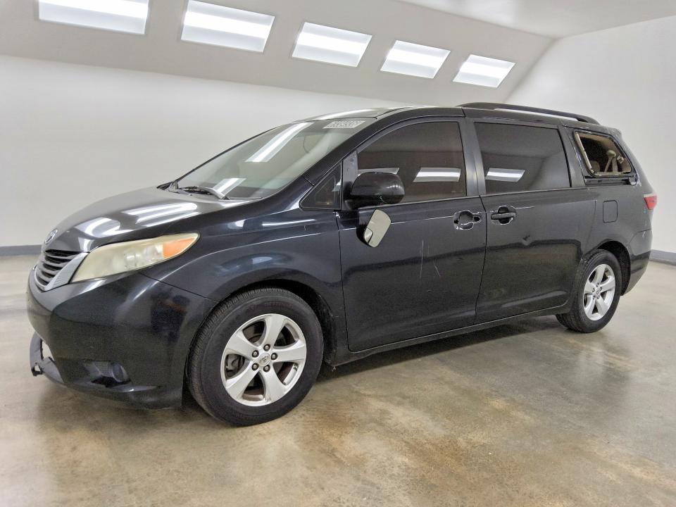 Продажа на аукционе авто 2015 Toyota Sienna, vin: 5TDKK3DC4FS680788, номер лота: 69384936