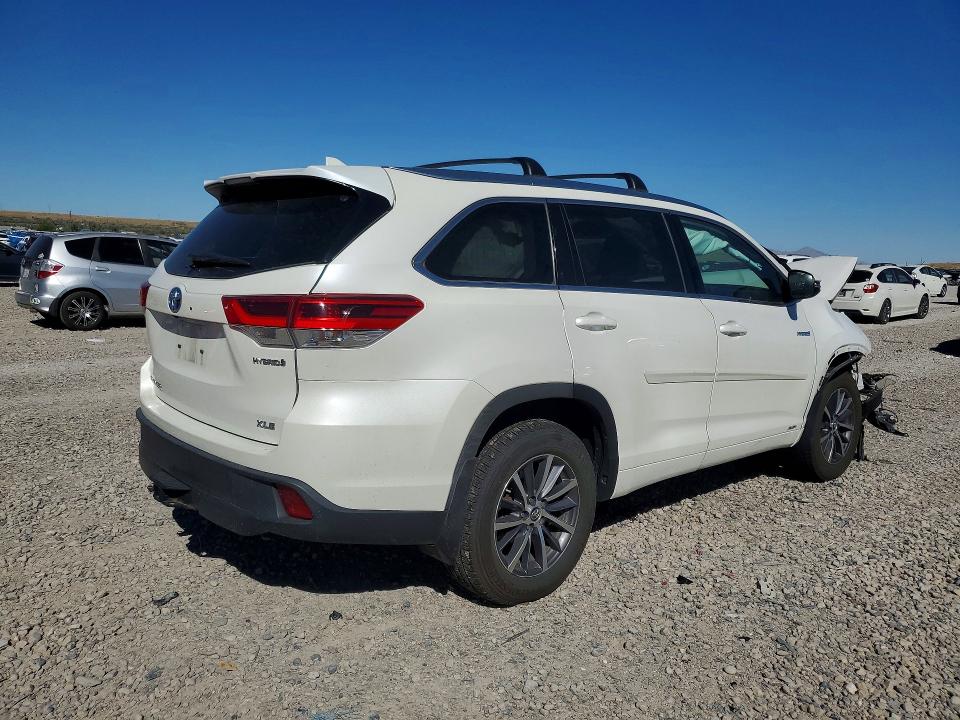 Продажа на аукционе авто 2017 Toyota Highlander Hybrid, vin: 5TDJGRFH3HS036579, номер лота: 67750106