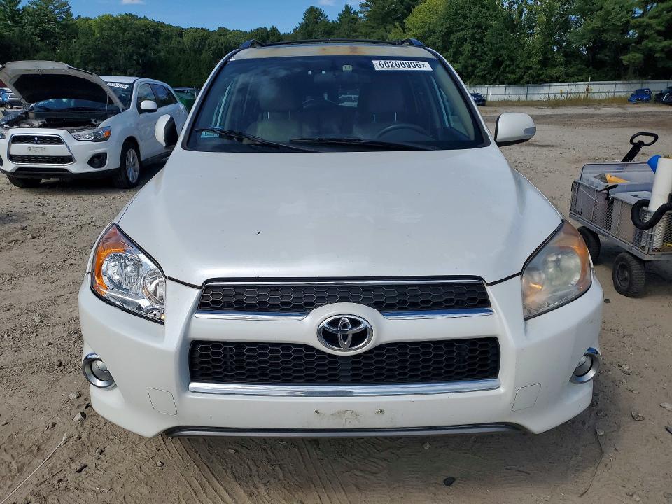 68288906 :رقم المزاد ، 2T3YF4DV7BW092401 vin ، 2011 Toyota Rav4 مزاد بيع