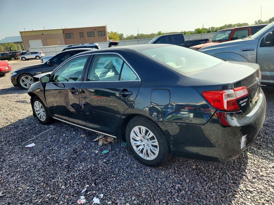 69594576 :رقم المزاد ، 4T4BF1FK7CR225262 vin ، 2012 Toyota Camry مزاد بيع