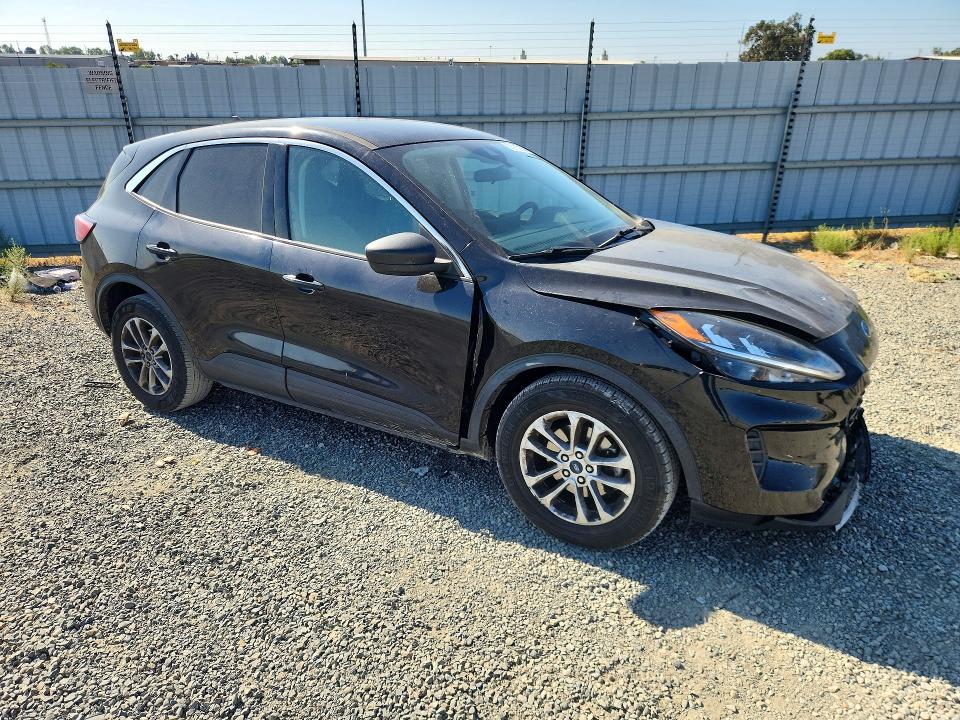 2022 Ford Escape მანქანა იყიდება აუქციონზე, vin: 1FMCU0G6XNUA69401, აუქციონის ნომერი: 69981396