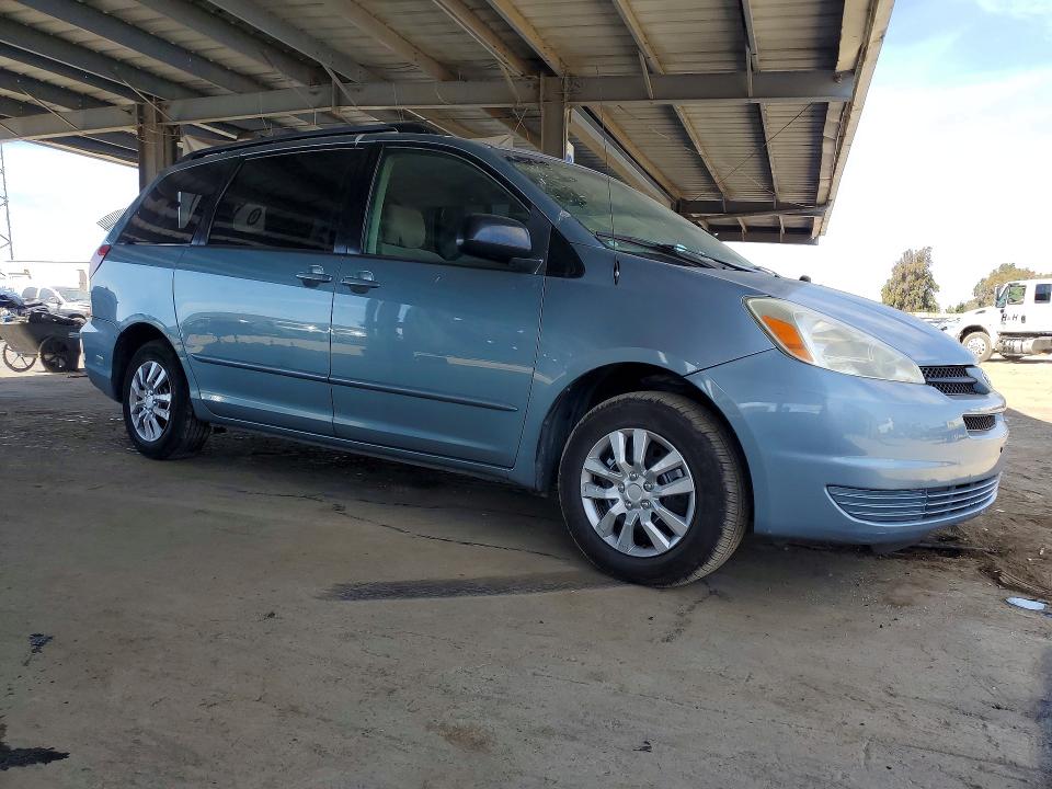 2004 Toyota Sienna მანქანა იყიდება აუქციონზე, vin: 5TDZA23C94S216437, აუქციონის ნომერი: 70453336