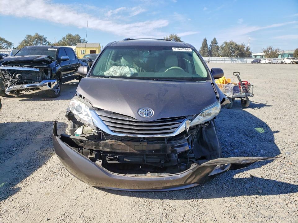 Продаж на аукціоні авто 2014 Toyota Sienna, vin: 5TDYK3DC5ES433417, номер лоту: 67531066