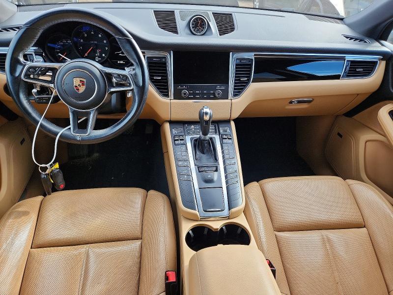 Auction sale of the 2017 Porsche Macan, vin: WP1AA2A55HLB00708, lot number: 68750196