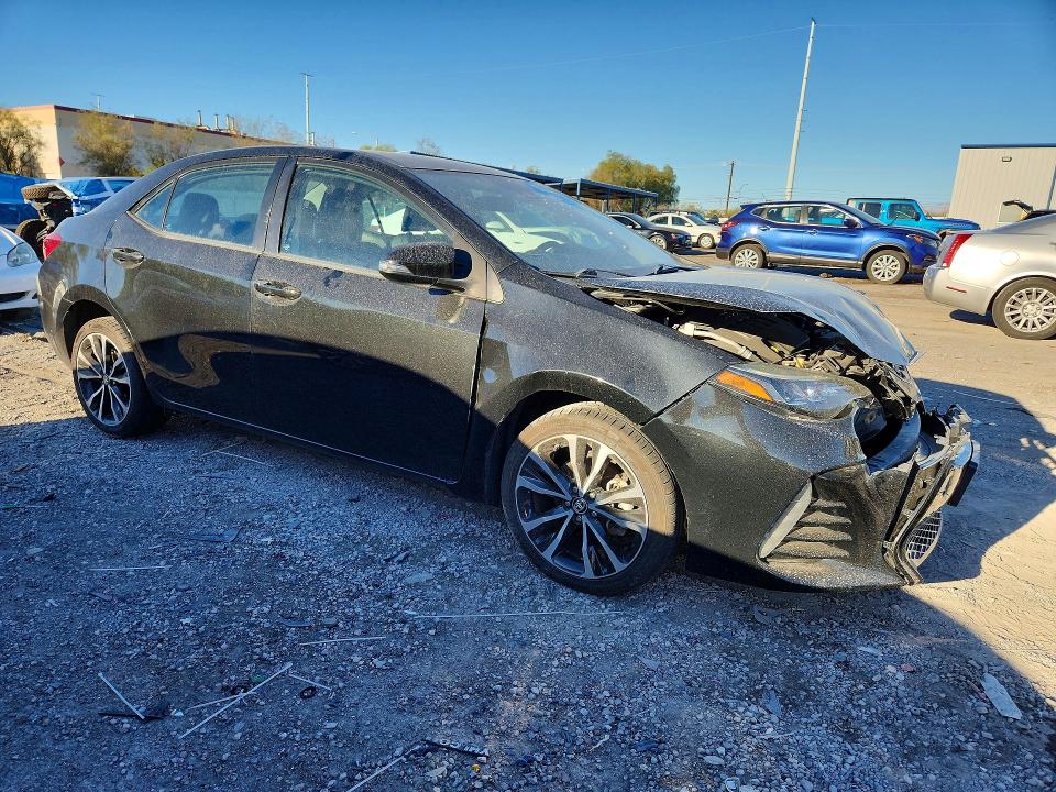 70912806 :رقم المزاد ، 5YFBURHE8HP601790 vin ، 2017 Toyota Corolla مزاد بيع